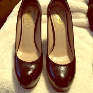 YSL Paris Tribtoo 105 Pump Vernigolf